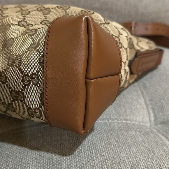 GUCCI crossbody bag - Picture 6 of 17